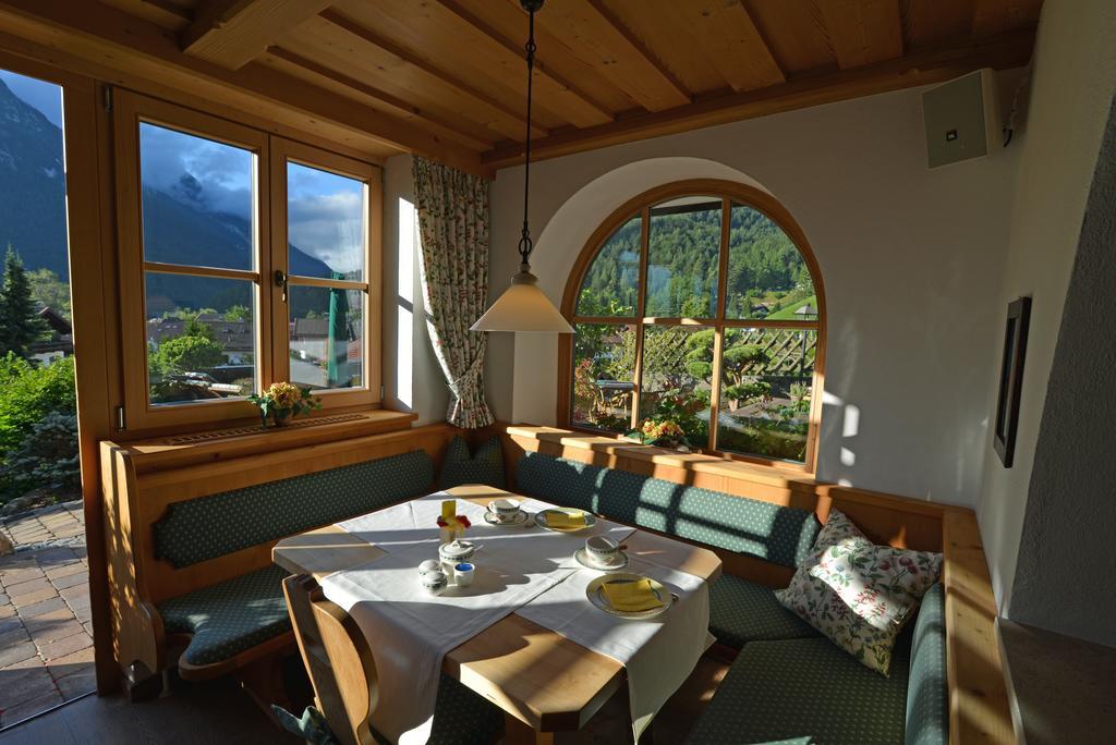 Hotel Landhaus Sonnenbichl Mittenwald Extérieur photo